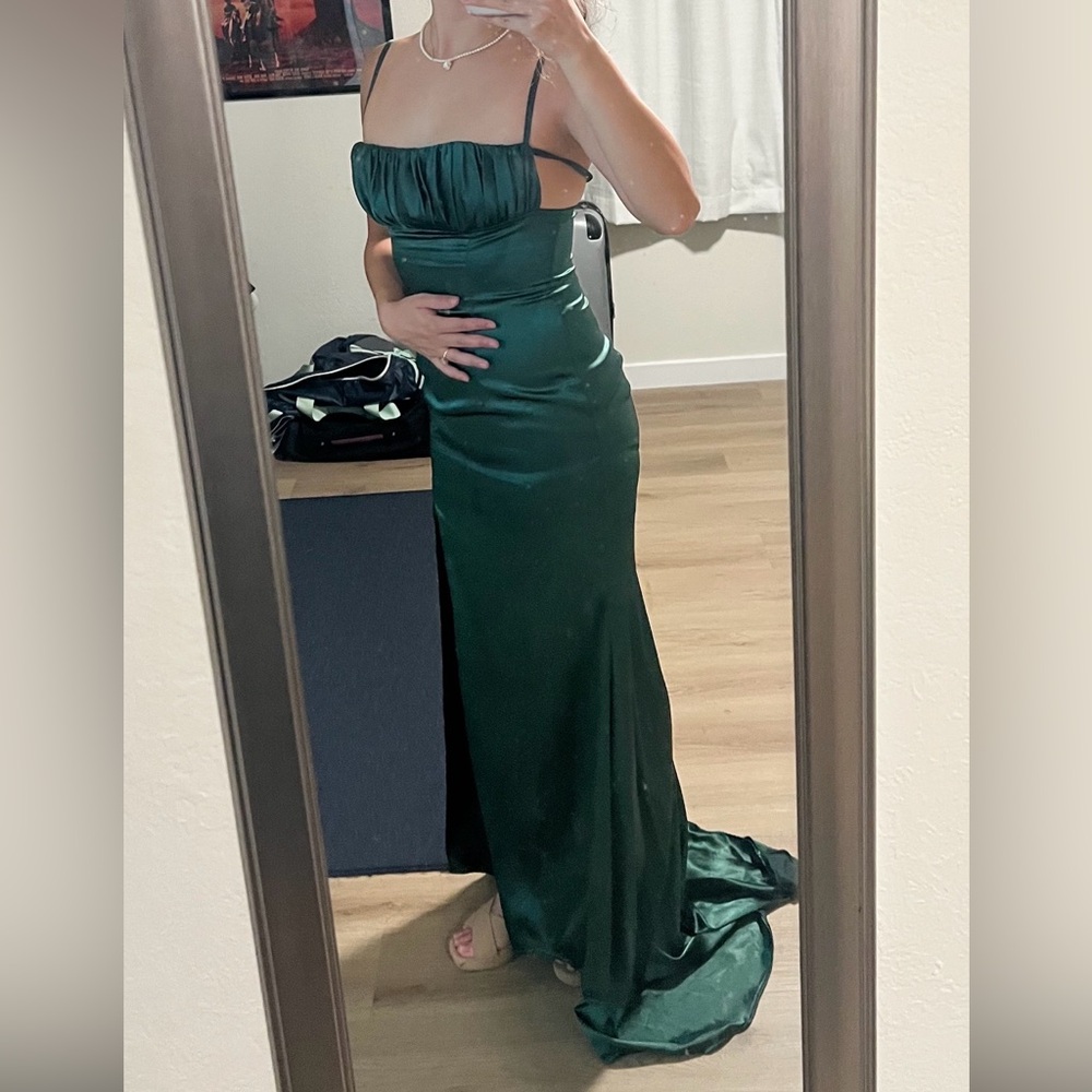Elegant Green Evening Gown